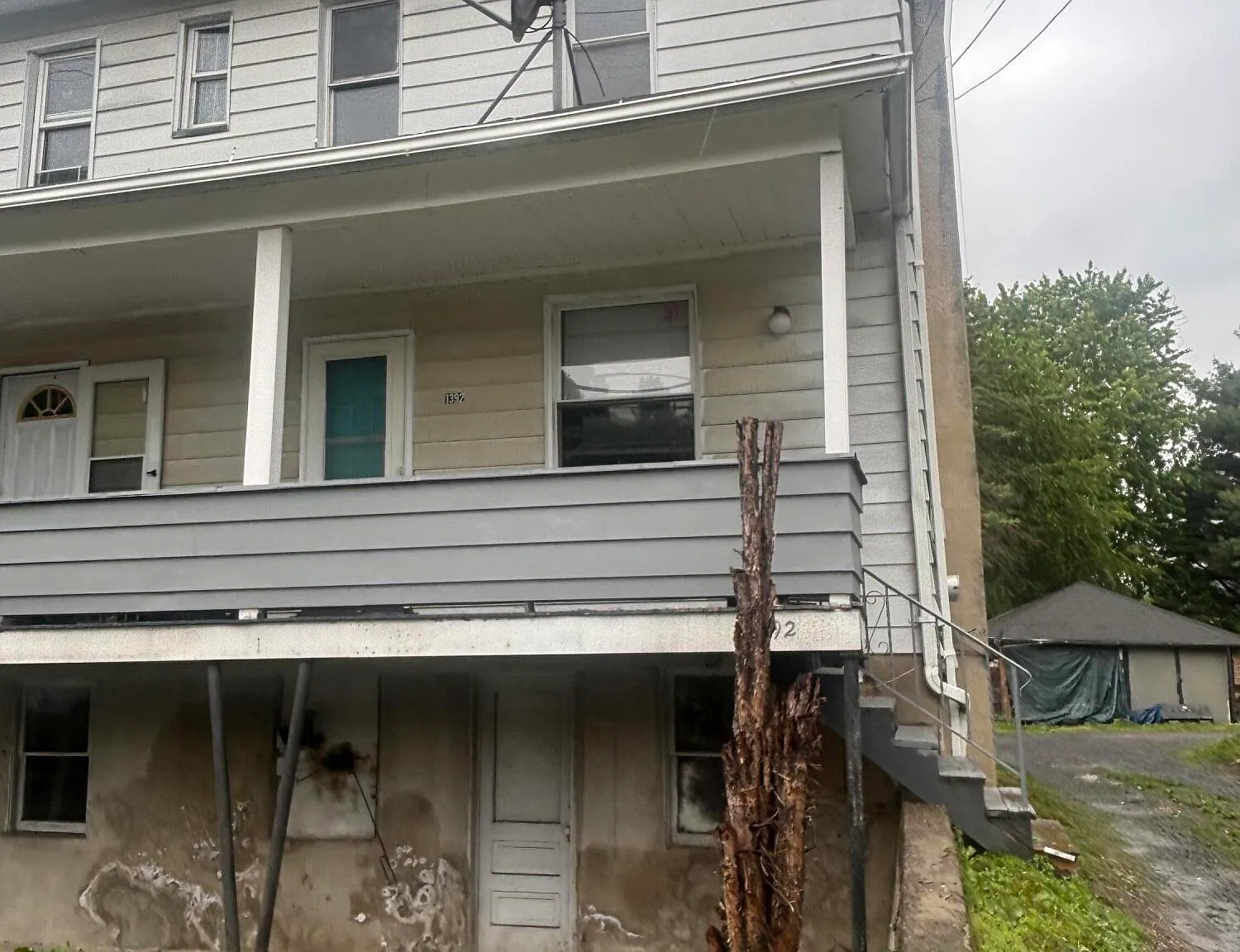 3 bed, 1.0 bath, 2682 sqft, $1,500 — Photo 1