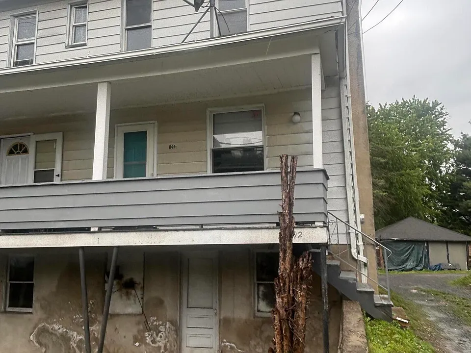 1392 Main St