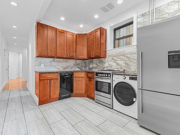 4th image of 493 7th Ave APT 2
