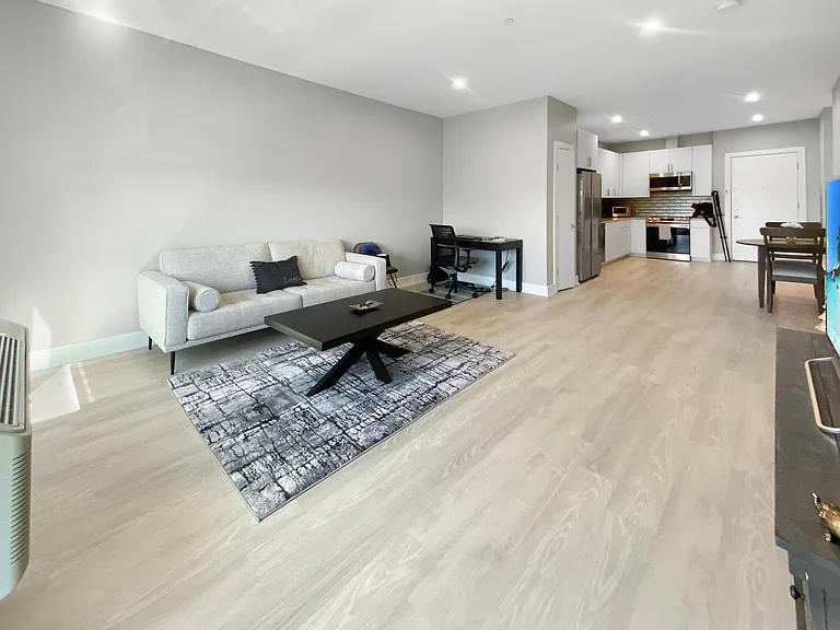 510 Grand Ave #102 — Photo 2