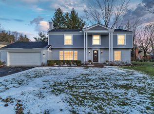 960 Candlestick Ct, Bloomfield Hills, MI 48304