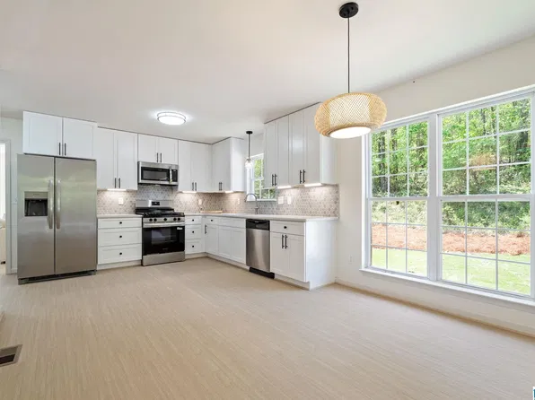 640 Woodhaven Dr, Pinson, AL 35126