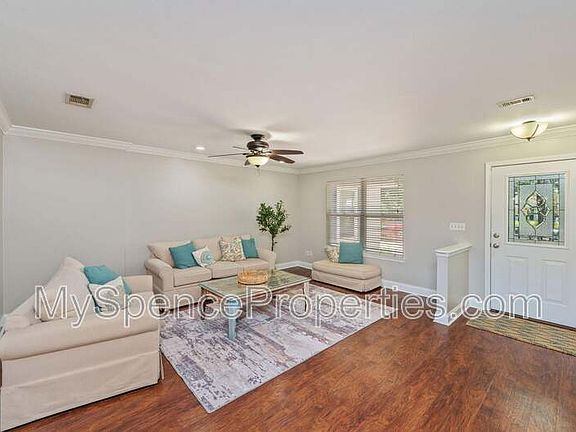 3rd image of 49 Circle Dr #49