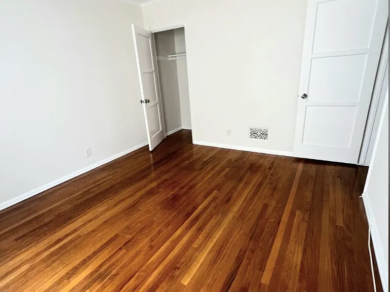 6542 Franklin Ave #14 — Photo 5
