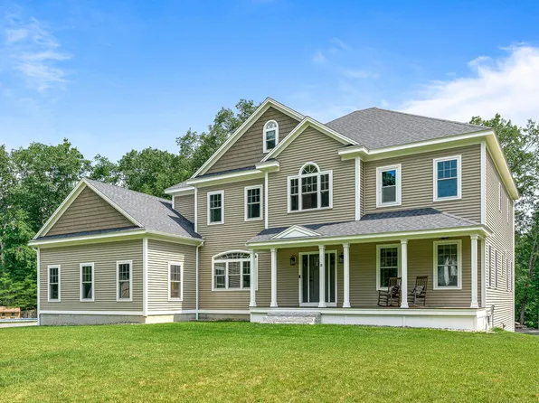 10 Karen Lane, Salem, NH 03079