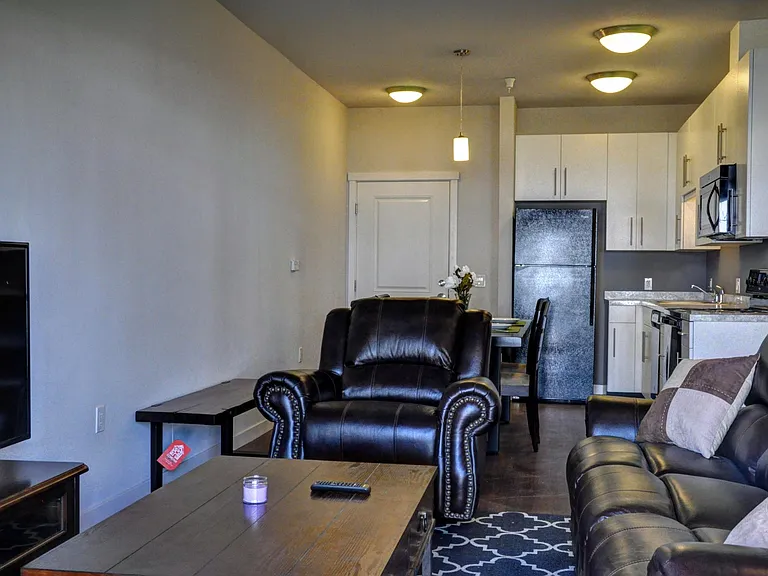 Emerald Ridge Apartments & Townhomes — Photo 26