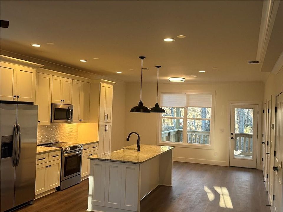 1st image of 114 McWhirter Pl #A