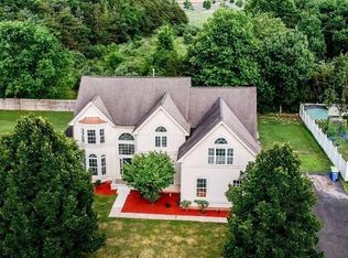 131 Charles St, Somerset, NJ 08873