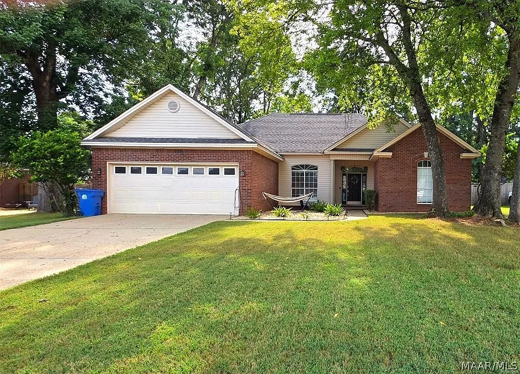 4 bed, 2.0 bath, 1907 sqft, $1,900 — Photo 1