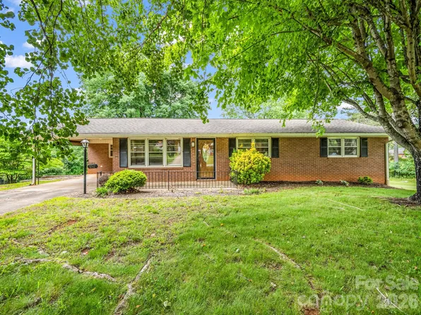 151 Woodside Dr, Forest City, NC 28043