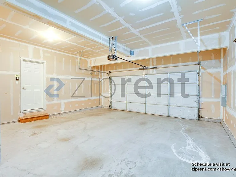 2344 Pleasanton Ct SE — Photo 27