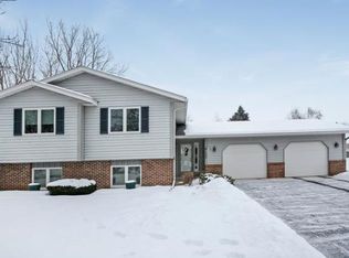 9125 91st St S, Cottage Grove, MN 55016