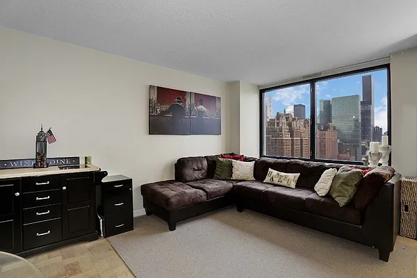 Rented by Carini Group | media 12