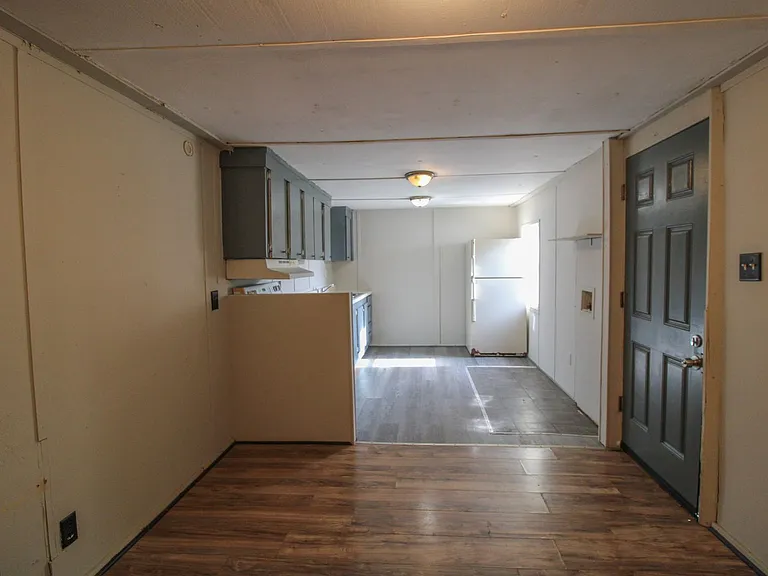 14 Simpson Rd — Photo 6