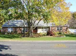 34 Annandale Rd, Stony Brook, NY 11790