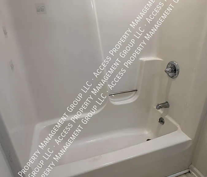 427 Pine Ave NW — Photo 10