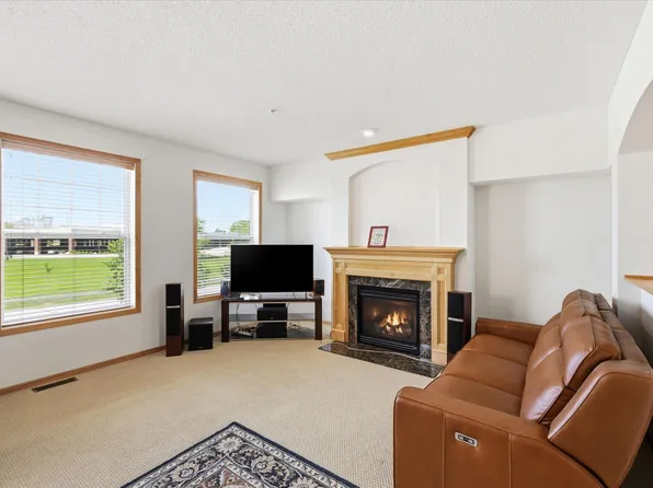 8262 Labont Way #5, Eden Prairie, MN 55344