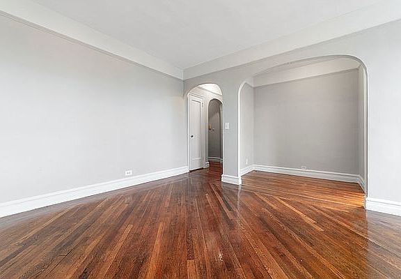 3rd image of 4334 49th St APT 5H