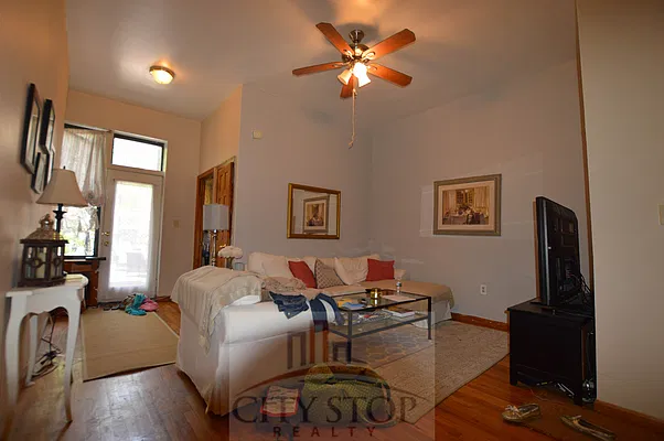 Rented by City Stop Realty | media 52