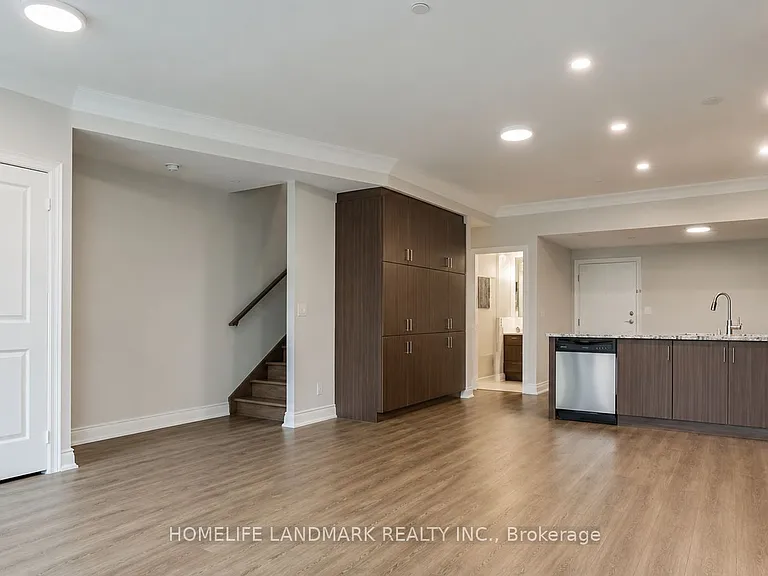 89 S Town Centre Blvd #Townhouse 112 — Photo 5