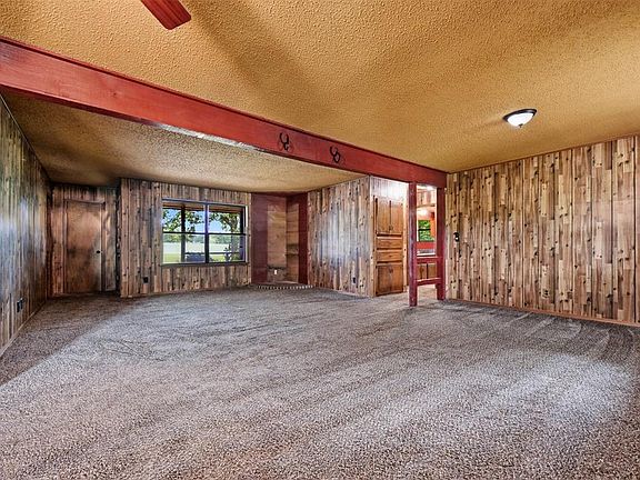 3rd image of 611 SE 22nd St