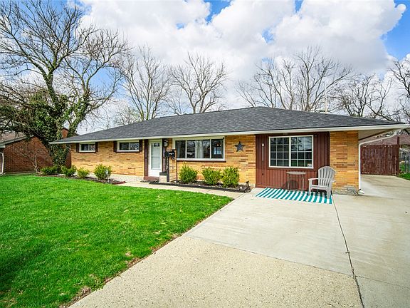 3rd image of 2183 Los Arrow Dr