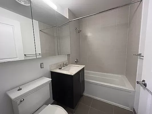 Rented by Contact Realty | media 20