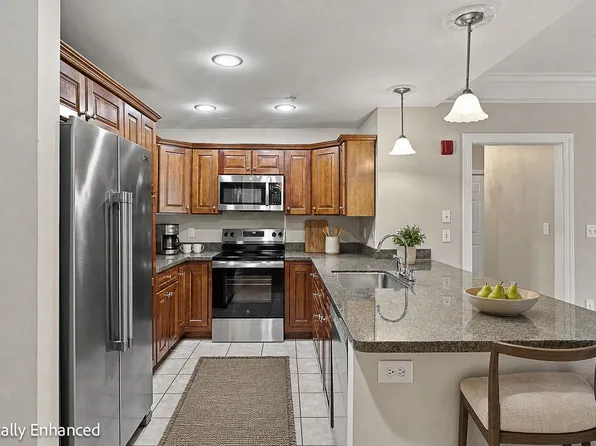 5 Sally Sweets Way #329, Salem, NH 03079