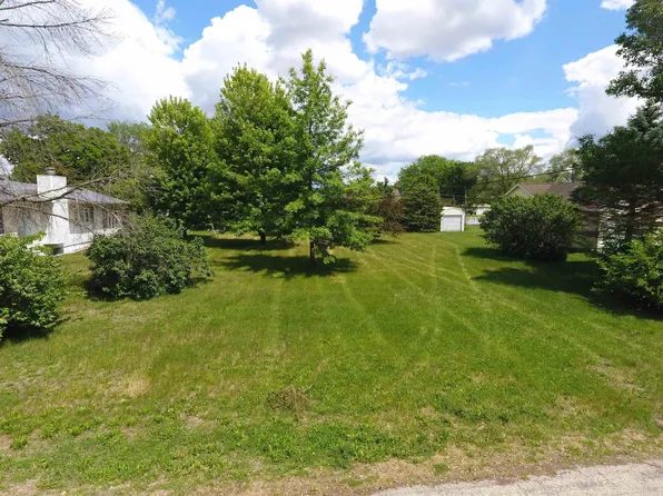 903 Main St, Janesville, IA 50647