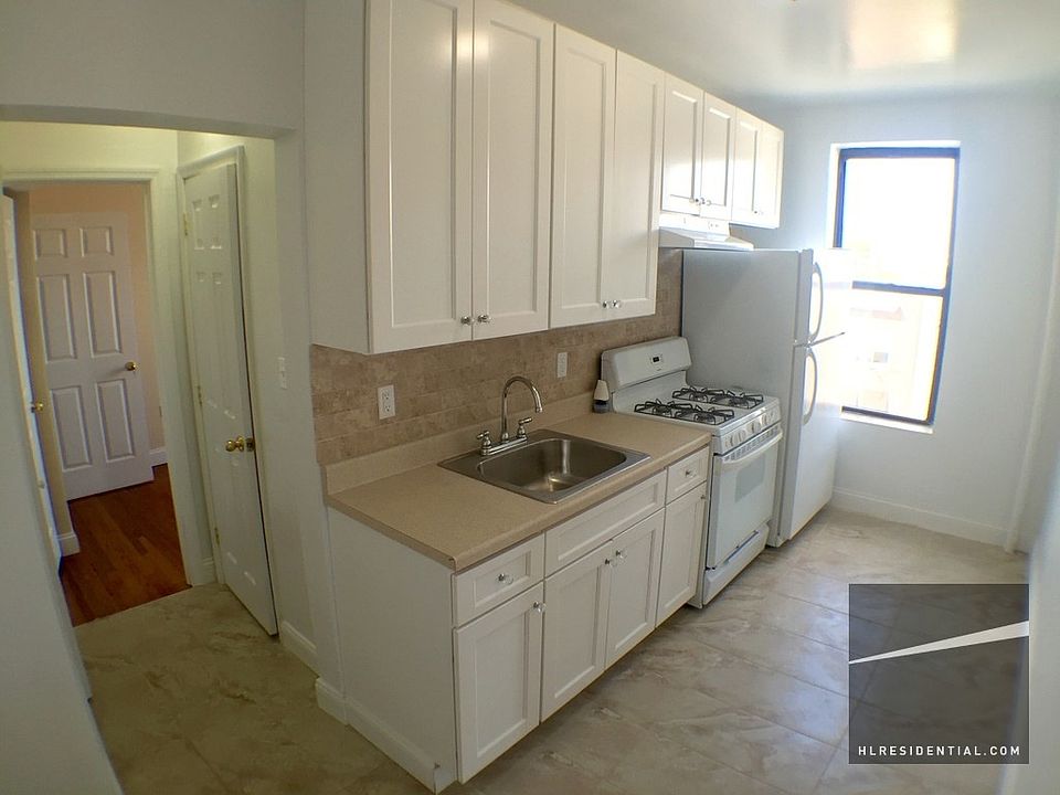 1st image of 3149 42nd St APT 2