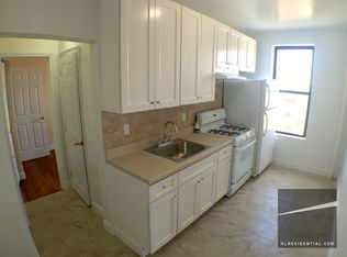 3124 42nd St, Astoria, NY 11103