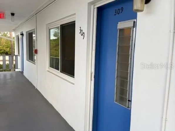 11251 80th Ave APT 309, Seminole, FL 33772