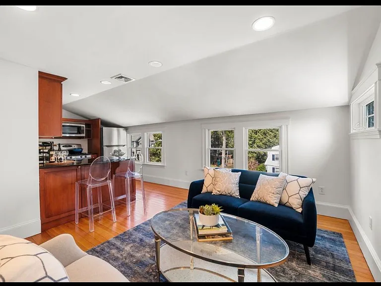 60 Denton Rd — Photo 1
