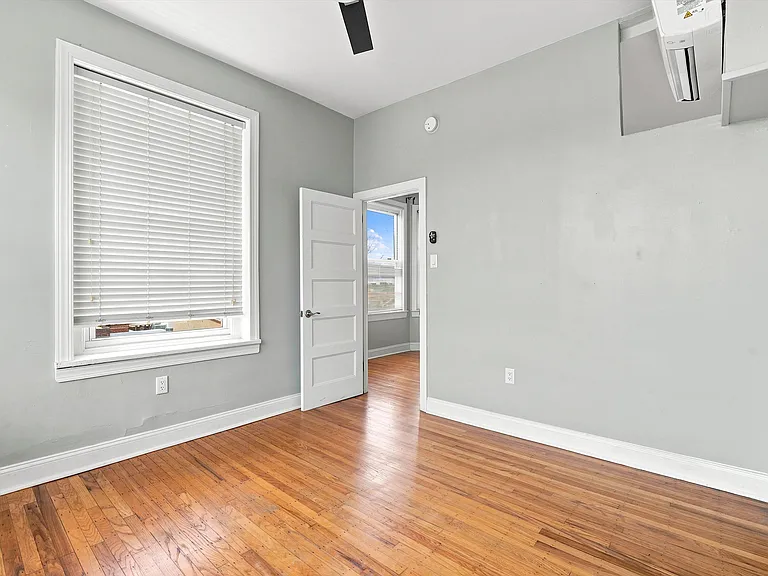 1001 Pine St #301A — Photo 12