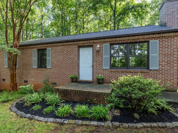 417 Blackberry Ln, Ruckersville, VA 22968