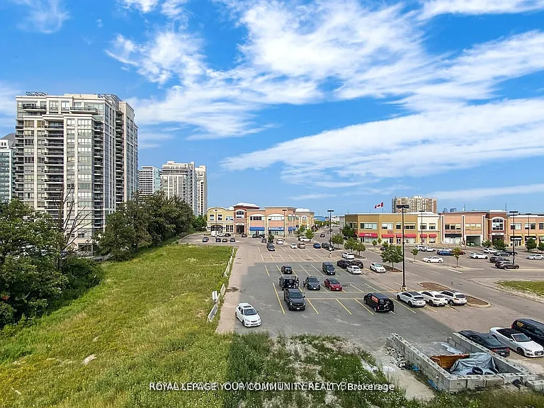 20 Gatineau Dr #402 — Photo 31