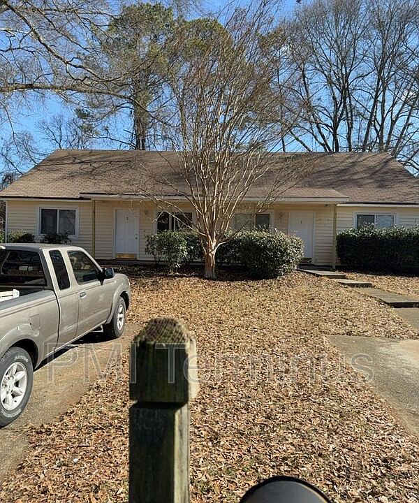 1st image of 5001 Hawthorne Ct SE APT 2