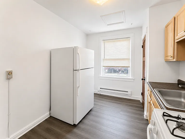 3527 Lyndale Ave — Photo 6