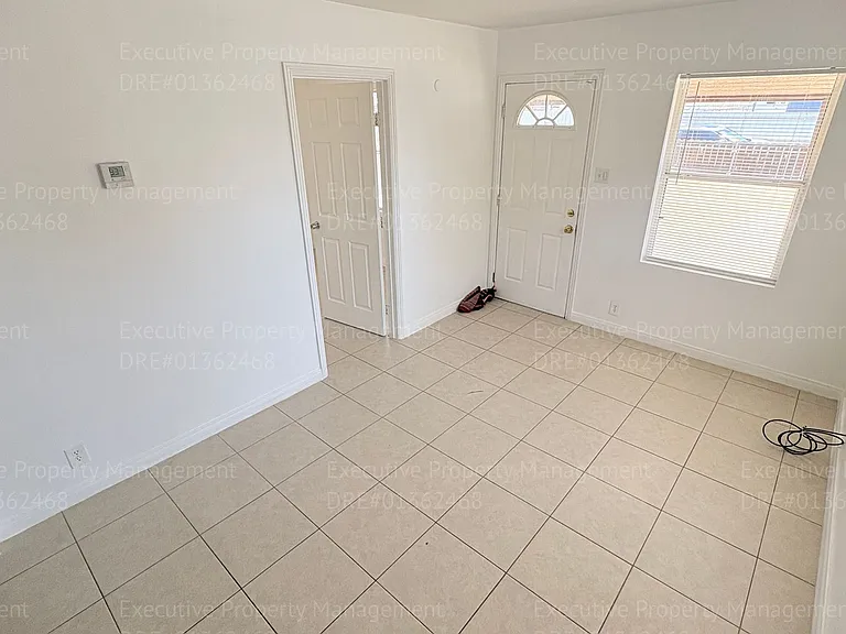 3501 L St — Photo 11