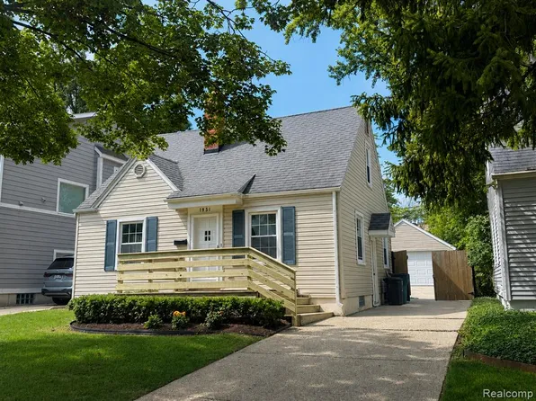 1951 Cole Ave, Birmingham, MI 48009