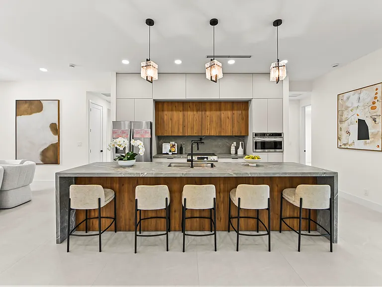 621 NW 42nd Ave — Photo 19