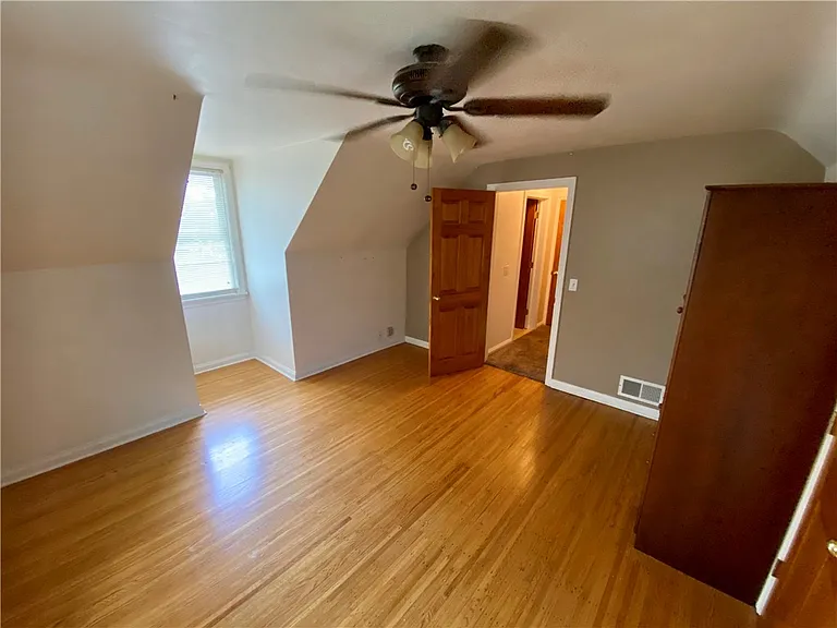 35 Westmoreland Dr — Photo 15