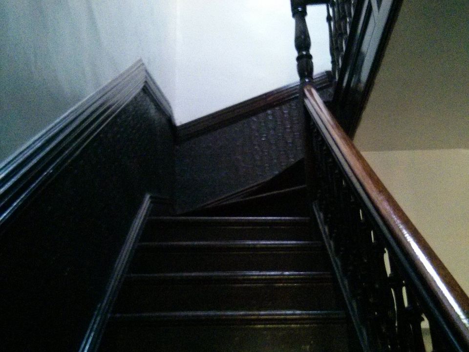 2nd image of 275 Weirfield St