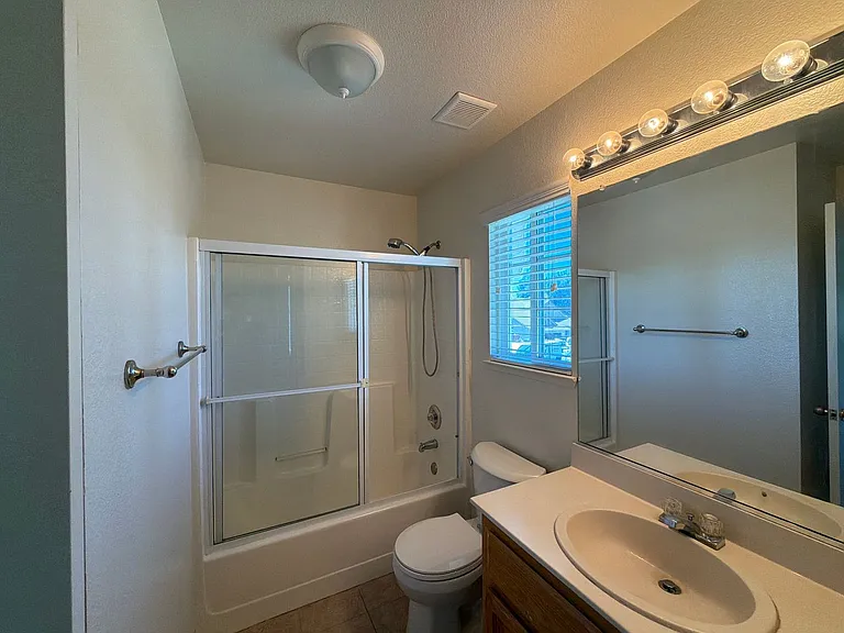 1100 Twinbridge Ct — Photo 17
