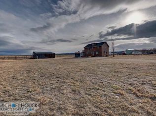 38 Miller Rd, Glenrock, WY 82637