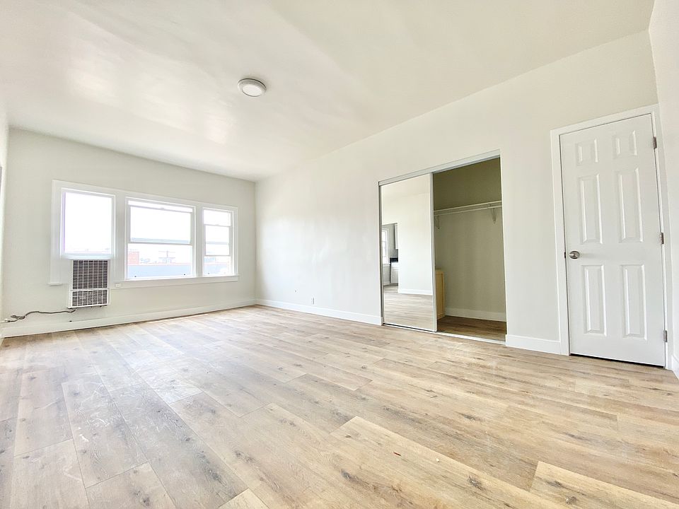1st image of 729 S Mariposa Ave #300