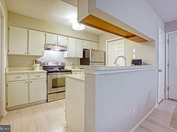 5th image of 3310 Wyndham Cir APT 109