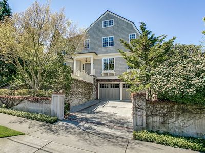 1925 38th Ave E, Seattle, WA, 98112