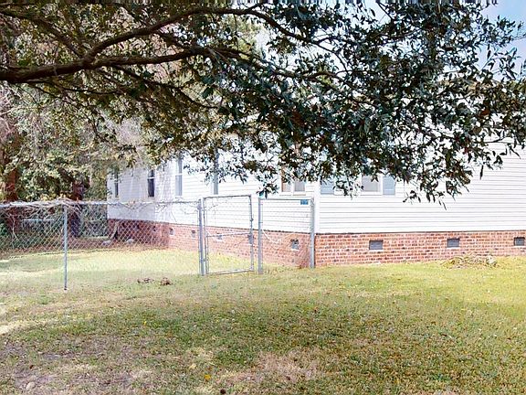 4th image of 4100 Masonboro Loop Road