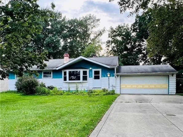 18356 Ash Dr, Strongsville, OH 44149